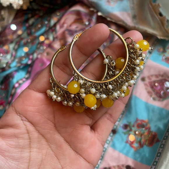 Yellow Waalian - Hoop Earrings - Picture 2 of 6